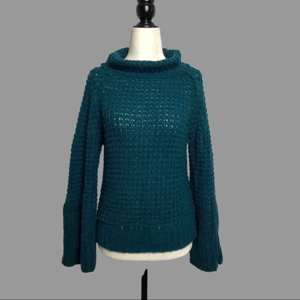 🧡 XS 🧡 NWOT Anthro Sweater Waffle Knit Bell Sleeves Wide Sleeves Cowl